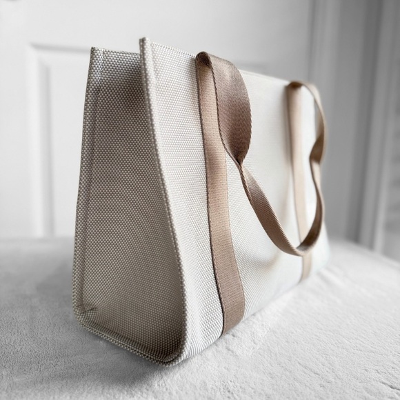 NWT Lululemon Two-Tone Canvas Tote Bag — 10L — Movage Tan/Light Ivory — SOLD OUT - Picture 3 of 14